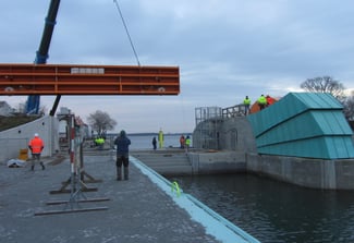 Image of PFAFF-silberblau SHE screw jacks on harbour