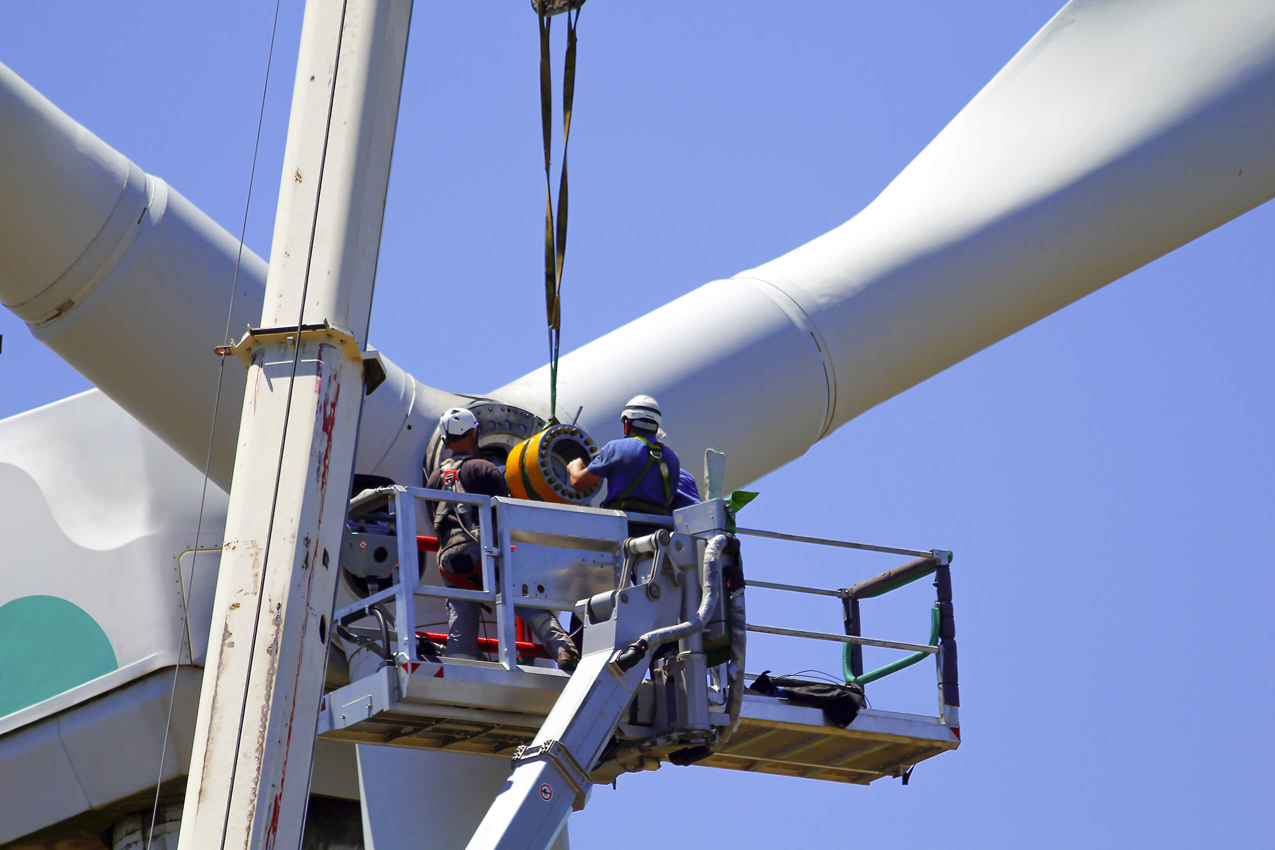 WIND 1 (small) shutterstock_423908347.jpg